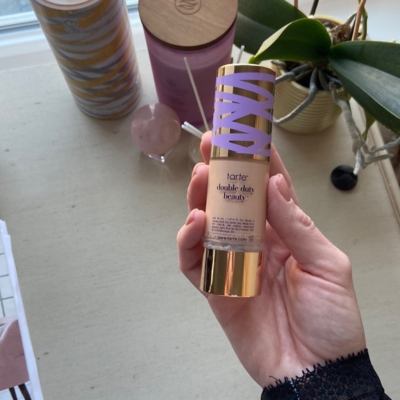 Face tape tarts foundation